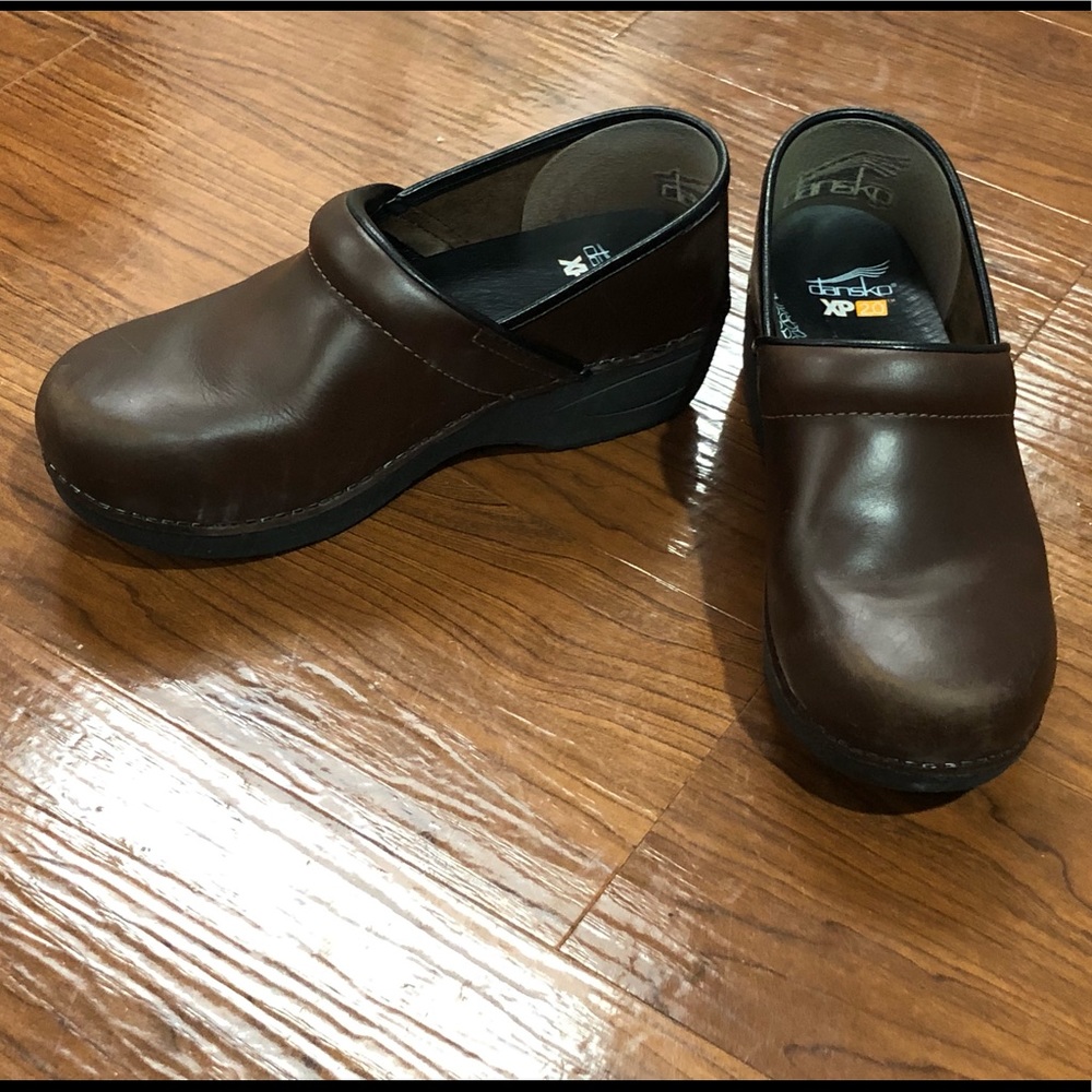 DANSKO 2.0 CLOGS DARK BROWN LEATHER SIZE 39
